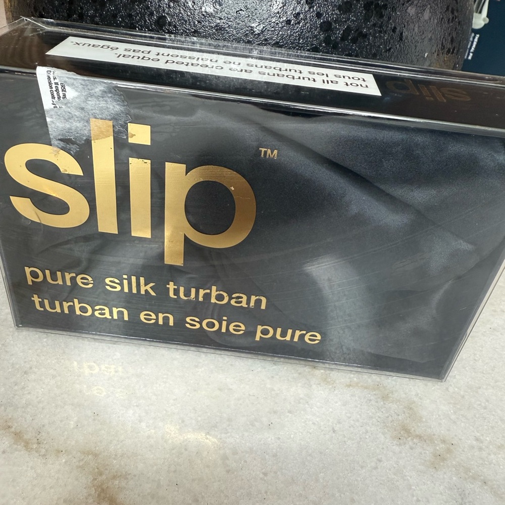 Slip Silk Turban in Black and Gold